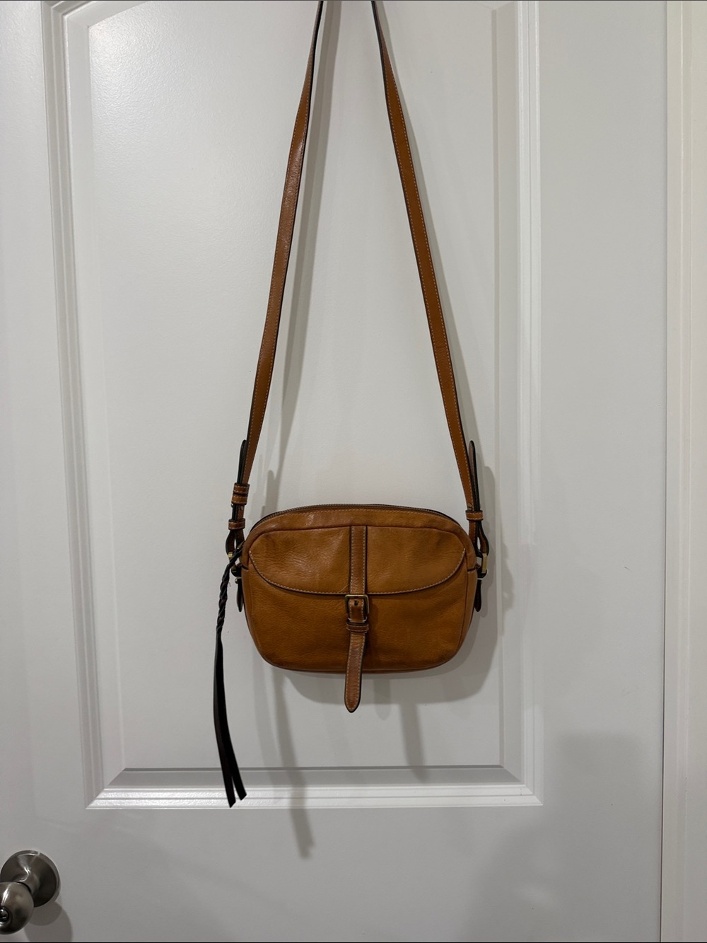 Fossil Tan Leather Organizer Crossbody - Picture 2 of 5